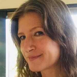 Meet your Posher, Leslie